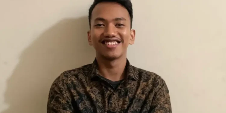 Benedictus Kurnianda Ganesha Pratama, member Pondok Inspirasi Juara Satu LKTI Nasional/tugu malang
