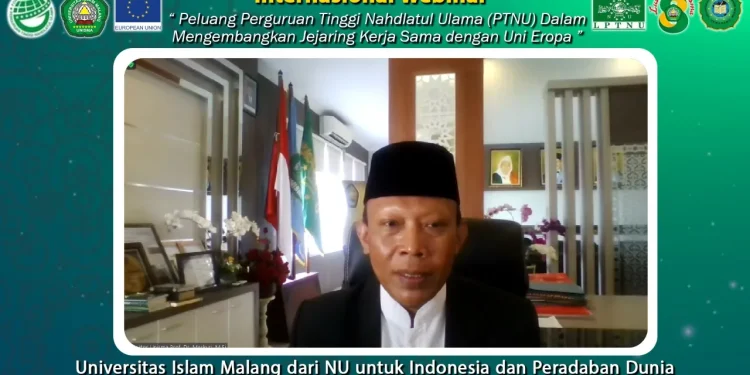 Rektor Unisma, Prof Dr Maskuri MSi, saat memaparkan materi dalam webinarnya. Foto: tangkapan layar