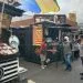 Wali Kota Batu, Dewanti Rumpoko meninjau PKL di Alun-alun Batu. Foto: Sholeh.