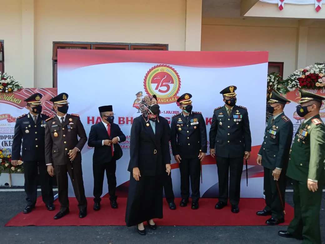Forkopimda Kota Batu menghadiri peringatan Hari Bhayangkara di Polres Batu. Foto: Sholeh.