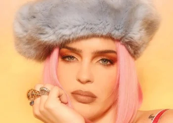 Anne-Marie Rose Nicholson Berpose di Instagram Pribadinya/tugu malang