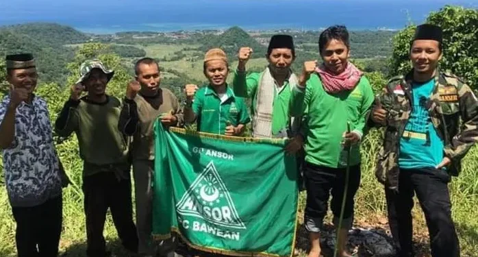 Andry Dewanto Ahmad tengah/tugu malang