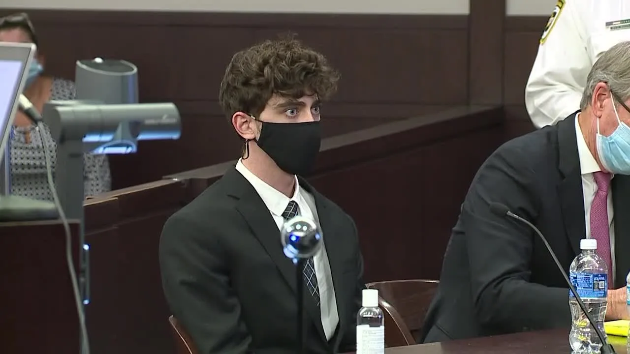 Viral! Cameron Herrin Si Ganteng Tersangka Tragedi Bayshore