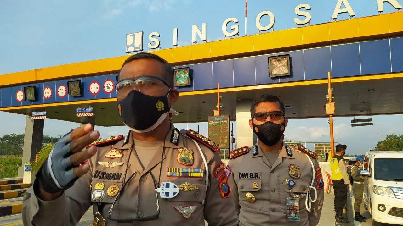 Dirlantas Polda Jatim Minta Penyekatan di Exit Tol Singosari Diperketat