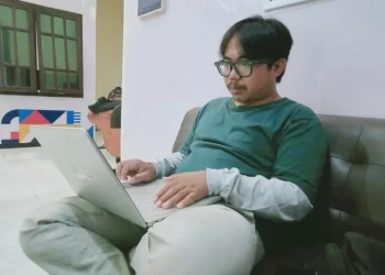 Dicky, Mahasiswa UM yang juga kerja freelance.