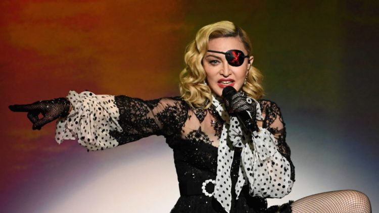 Tampilan Madonna dalam film dokumenter Madame X