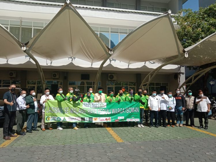 Simbolis pemberangkatan perdana paket bantuan untuk isoman Malang Raya melalui NUJEK. Foto: Sholeh.