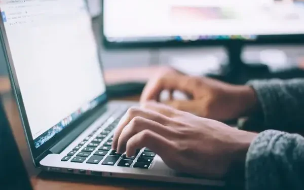 Tips hindari penipuan online ala OJK/tugu jatim