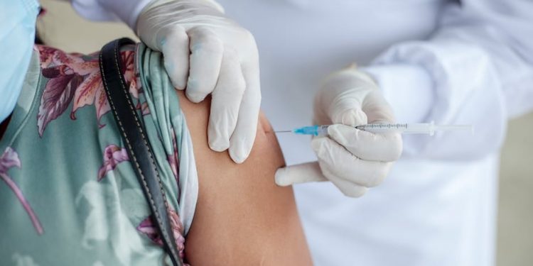 Perawat di Korea Selatan alami lumpuh setelah terima dosis vaksin AstraZaneca/ tugu malang