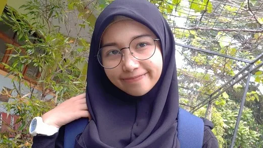 Sheila Lorensa, Anggota HMI Cabang Malang, Komisariat Agama Islam UMM/tugu malang
