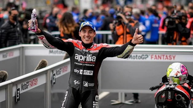 Aleix Espagaro raih podium perdana untuk Aprilia di Grand Prix Britania pada Minggu (29/8/2021)/tugu malang