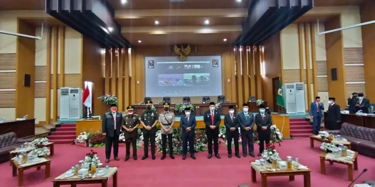 DPRD Kabupaten Malang Tekankan Penanganan Pandemi harus seiring dengan penanganan ekonomi.