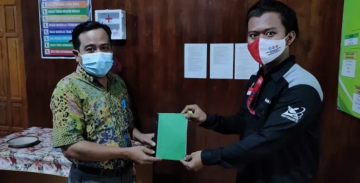 Acara peresmian Ruang Baca oleh Posko II KKN Kebangsaan Dusun Simpang Kiri, Desa Pematang Rahim, Kecamatan Mendahara Ulu, Kabupaten Tanjung Jabung Timur/tugu malang