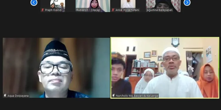 Dr. Aqua Dwipayana (kiri) dan Nurcholis MA Basyari (kanan) dalam Silaturahim Virtual Jamaah Lintas POS dalam rangka takziyah dan doa bersama untuk keluarga besar POS I – IV / tangkapan layar