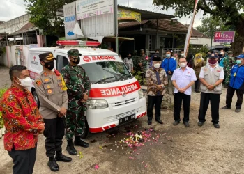 Dirut PO Bagong Sumbang Ambulans untuk Warga Kabupaten Malang