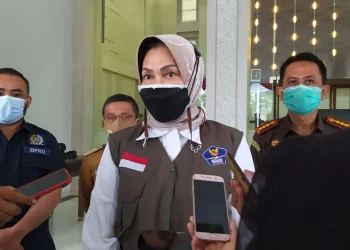 Wali Kota Batu Dewanti Rumpoko wanti-wanti agar tidak terjadi PHK