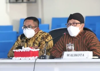 rentenir - Kamu Sedang Kesusahan karena Terjerat Rentenir, Sudah Kenal OJIR?