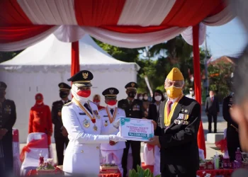 HUT ke-76 RI, Dewanti Beri Insentif 132 Legiun Veteran