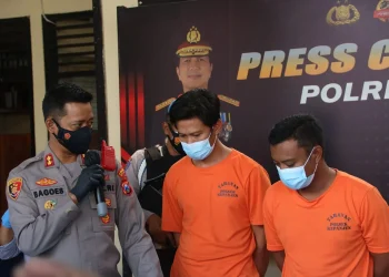 2 Karyawan Outsourcing PT KAI Curi Rel Kereta Sepanjang 15 Meter