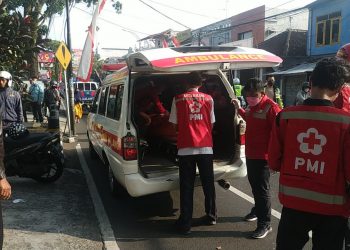 Proses evakuasi korban. Foto: Satlantas Polresta Malang Kota