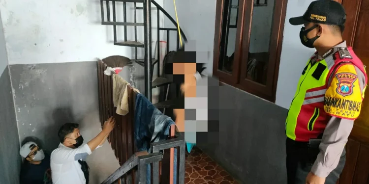 karyawan - Karyawan Leasing di Kota Batu Ditemukan Gantung Diri Usai Minta Istri Berangkat Kerja Duluan