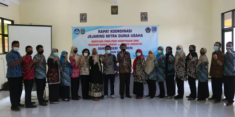 Rapat Koordinasi Jejaring Mitra Dunia Usaha dan Dunia Industri SMKN 1 Turen. Foto: dok