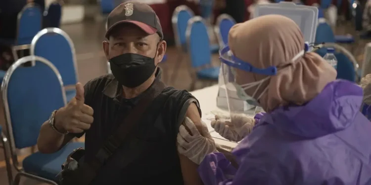 UMM - Kodim 0818 dan UMM Gelar Vaksinasi COVID-19 Dosis Kedua