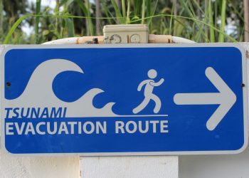 Ilustrasi jalur evakuasi tsunami. Foto: Pixabay