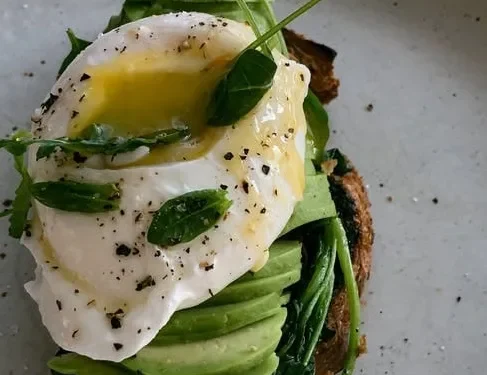 Salah satu jenis makanan yang bisa meningkatkan metabolisme tubuh/tugu malang