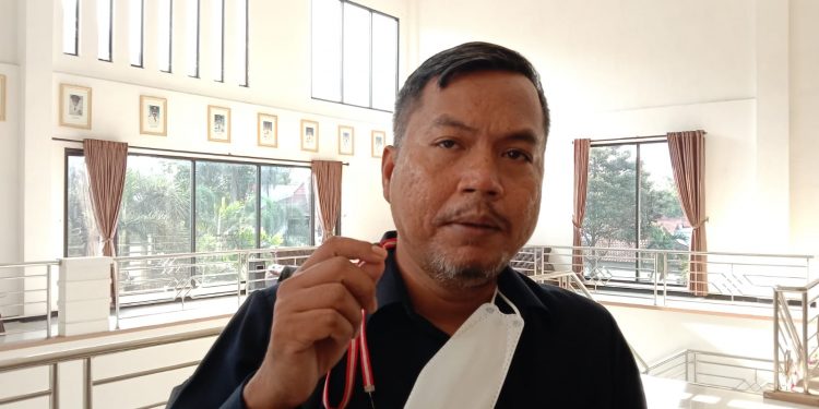 Zia Ulhaq, anggota DPRD Kabupaten Malang Dinsos memilih menyalurkan bantuan dari pusat.