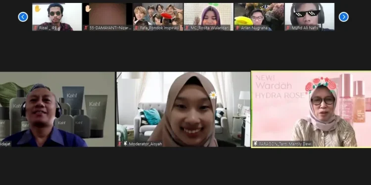 Sesi diskusi bersama Sony Hidayat dan Tanti Mantily Dewi membahas pentingnya menguasai kompetensi untuk menyiapkan diri dalam memasuki dunia kerja/tugu malang