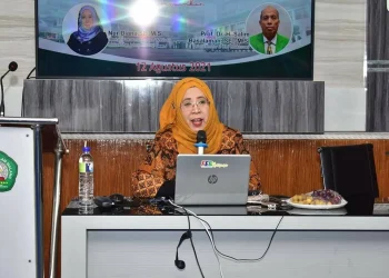 Nur Diana,SE.,M.Si selaku Dekan FEB UNISMA