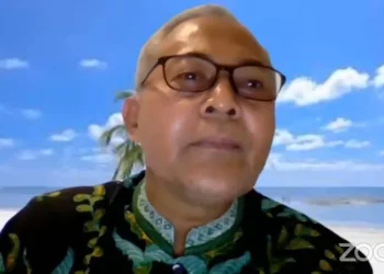 Prof. Prof. Dr. Sa’dun Akbar, M. Pd, guru besar Universitas Negeri Malang dalam acara workshop Guru Ramah Karya Ilmiah/tugu malang