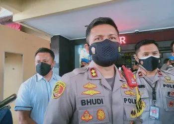 Densus 88 - Polda Jatim Benarkan Densus 88 Tangkap Pasutri Terduga Teroris di Malang