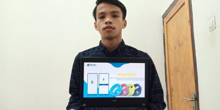Mahasiswa Universitas Muhammadiyah Malang (UMM) merancang layanan uang elektronik bernama Wangsaku. Foto: Humas UMM