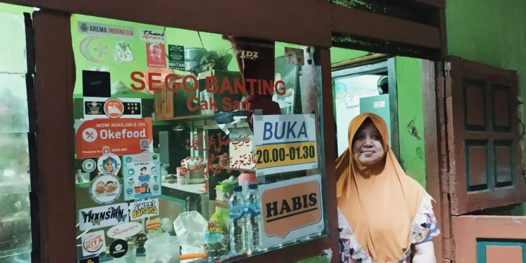 Sunarsih dibalik kuliner sederhana Sego Banting