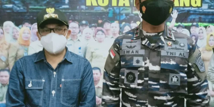 Sutiaji dan Satgas Serbuan Vaksinasi Koarmada II TNI Angkatan Laut, Kolonel Laut Wirawan Adi, persiapan Vaksinasi massal