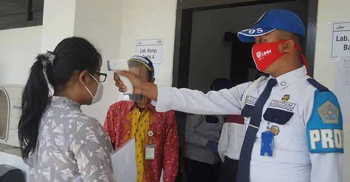 Farmasi - UTBK FK-Farmasi UMM Berlangsung dengan Prokes dan Keamanan Ketat