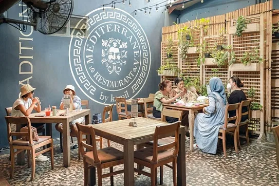 Le Mindoni cocok untuk menikmati secangkir kopi serta Pretzel khas Jerman yang nikmat/tugu malang