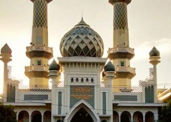 Masjid Agung, salah satu masjid tertua dan ikonik di Kota Malang/tugu malang