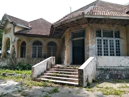 Bella Vista, salah satu peninggalan Belanda di Kota Malang yang tidak terawat dengan baik/tugu malang
