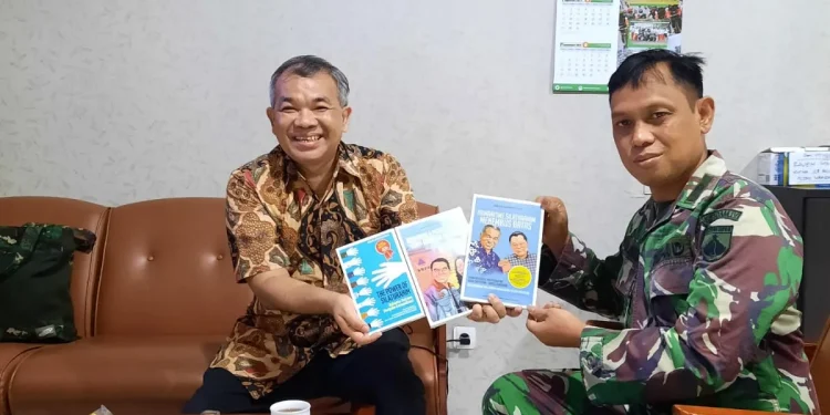 Aqua Dwipayana - Semua Karyawan Rumah Sakit Bhakti Wira Tamtama Semarang Dapat Buku "Super Best Seller" Karya Dr Aqua Dwipayana