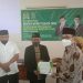 Penyerahan SK Penerima PIP oleh Anggota Komisi X DPR RI, M. Hasanuddin Wahid, M.Hum kepada Kepala Sekolah di Malang Raya