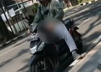 Pria Pengemudi Motor di Jalan Semeru Pamer Alat Kelamin ke Perempuan