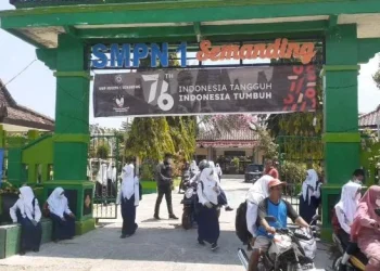 anak - Senang, Haru, dan Bangga Anak Bisa Sekolah Tatap Muka Lagi