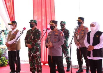 3 Wilayah Turun ke Level 1, Panglima TNI dan Kapolri Apresiasi Gubernur Jatim