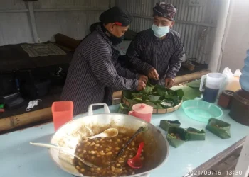 Pokdarwis Kampung Gribig Religi Lestarikan Tradisi Bubur Sapar