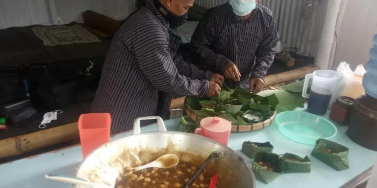 Mbabar Bubur Sapar. Foto: dok