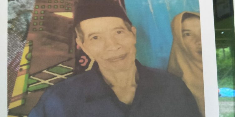 Sosok Samin (70) yang diduga tersesat dan hilang di Hutan Cungkup Kecamatan Ngantang, Kabupaten Malang. Hingga hari ini belum dapat ditemukan. Foto: dok