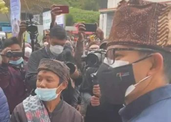 Minta Ganti Karpet Masjid, Warga Desa Ranupani Cegat Sandiaga Uno